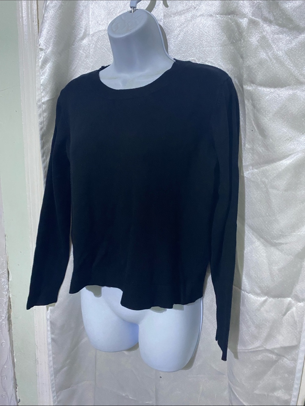 Cielo Black Long-Sleeve Crewneck Sweatshirt
